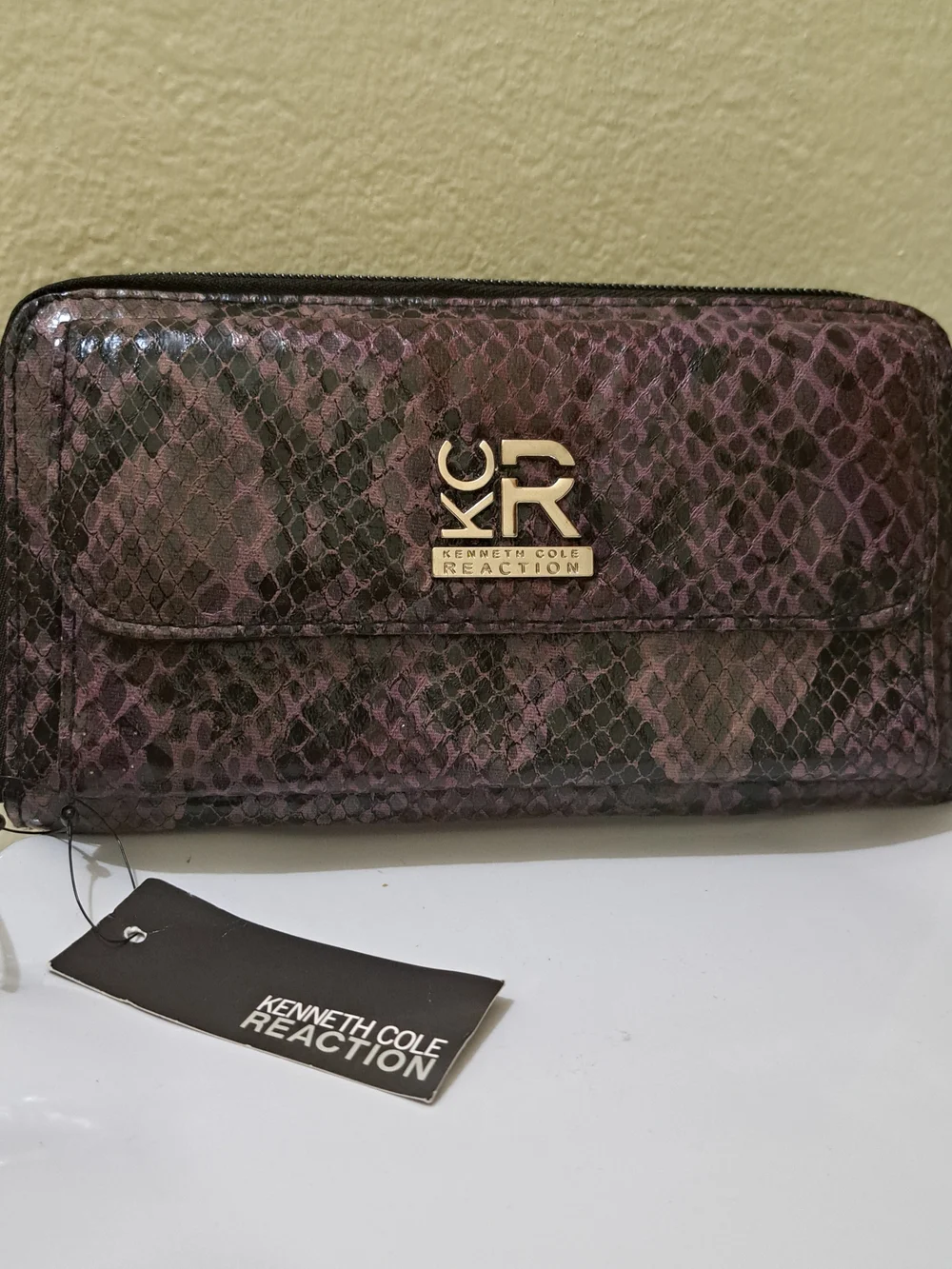 Kenneth Cole Reaction Snakeskin Print Wallet